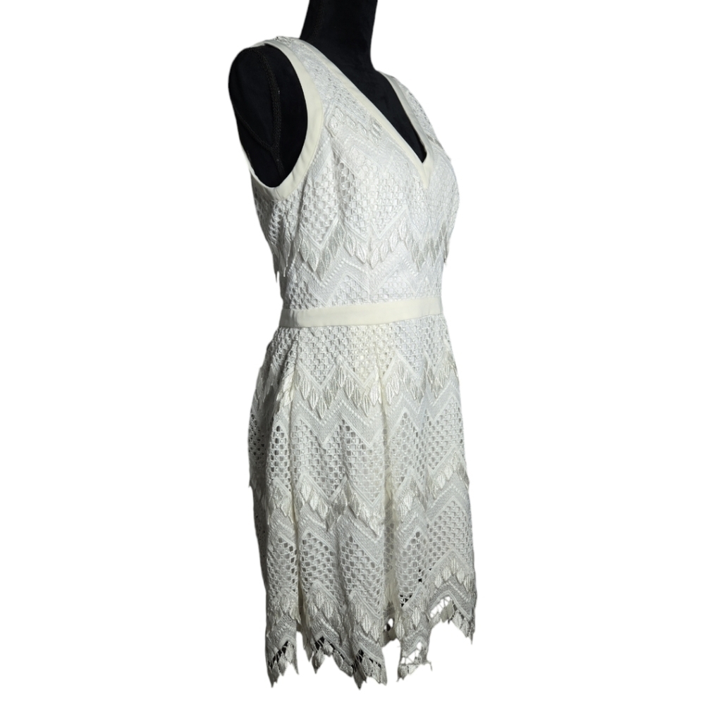 NWT Adelyn Rae White Crochet Dress Size Medium - Picture 5 of 13